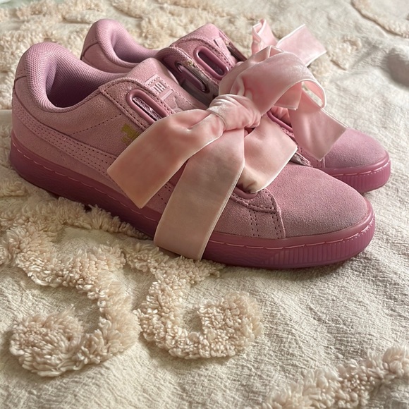 Puma Pink Sneakers - Picture 1 of 9